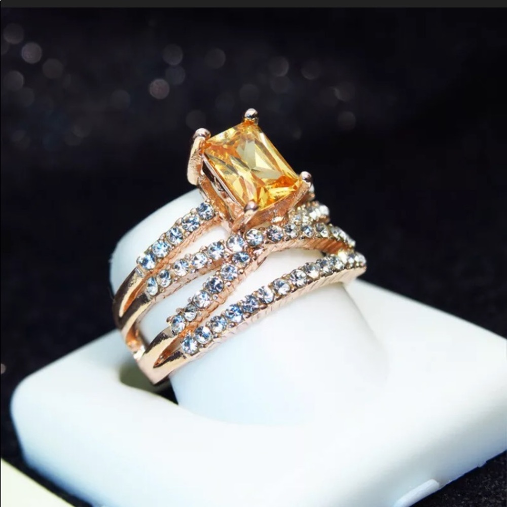 18k Rose Gold Morganite & White Sapphire Pavè Ring - Picture 7 of 9